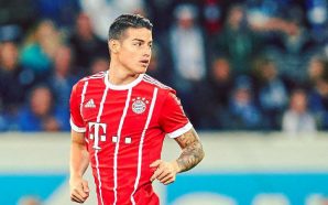 James hace el primer intento de gol