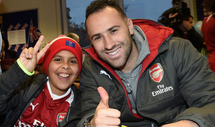 La hermosa forma en la que David Ospina hace feliz a unos niños con cáncer