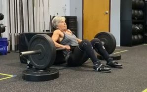 La anciana de 71 años que tiene el récord mundial en levantamiento de peso muerto